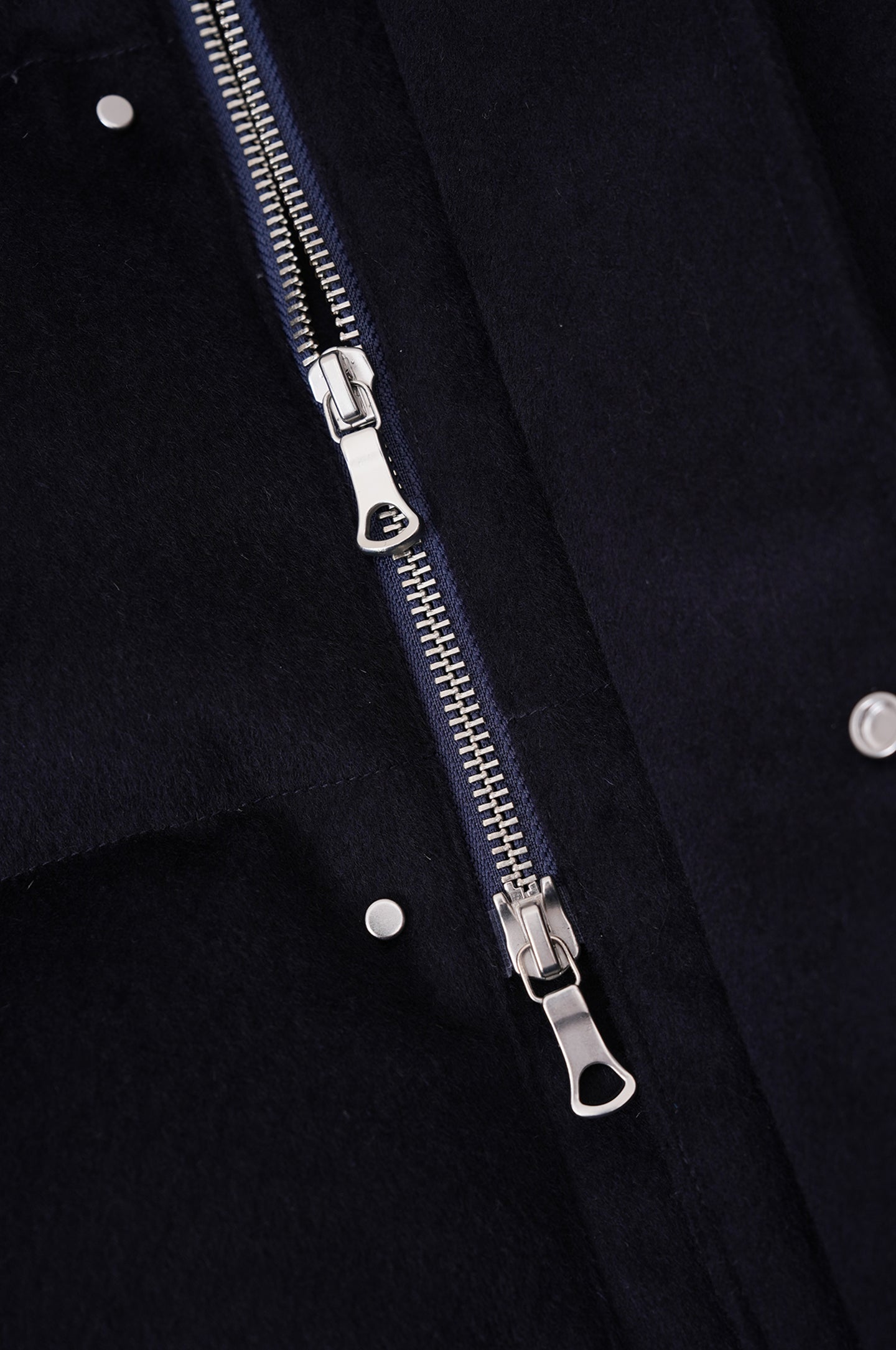 羊毛科技面料防风雨落肩廓形短款鹅绒羽绒服