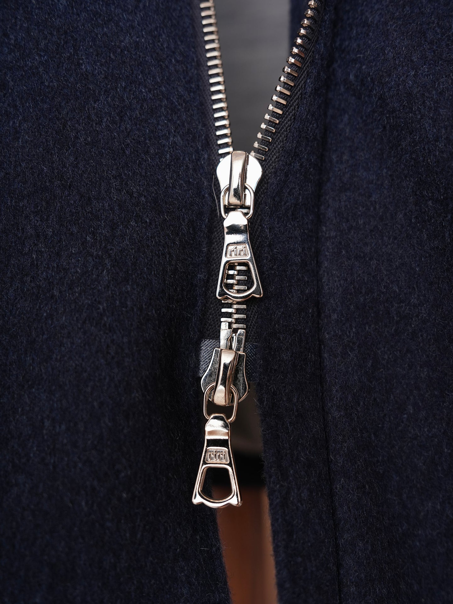 Loro piana Storm system horsey 羊绒面料羽绒大衣